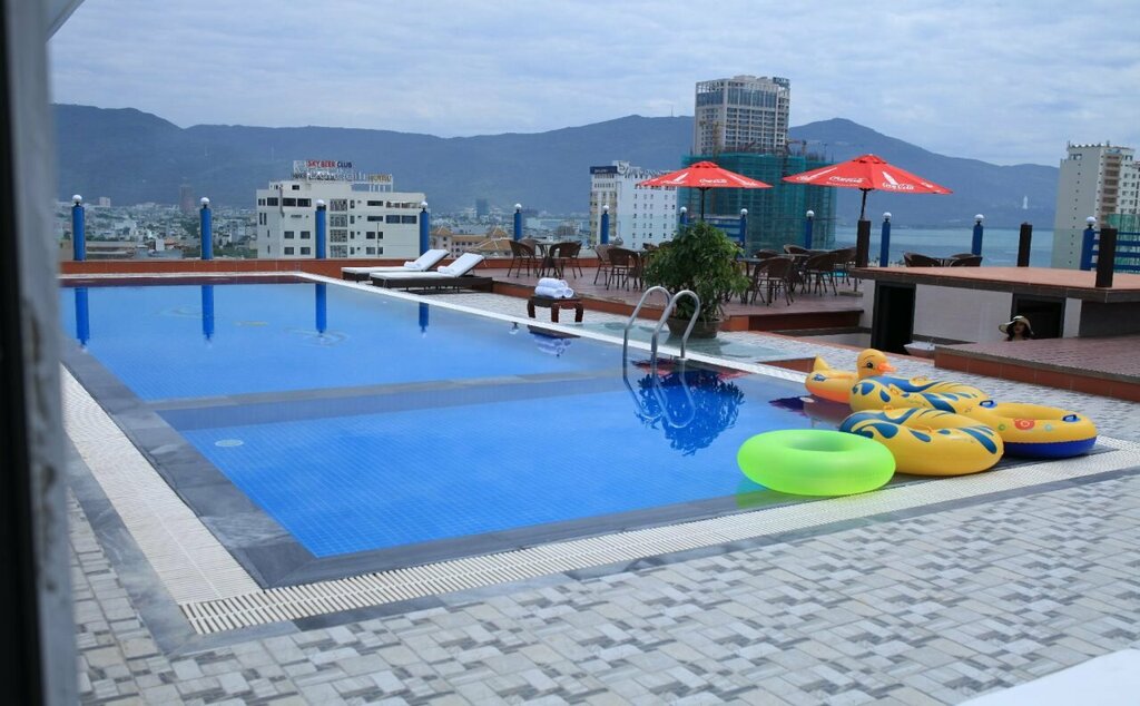 Star Hotel