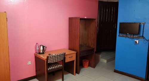 Global Summer Hotel, Забронировать Отель Аккра Greater Accra, рядом с Wheel Story House