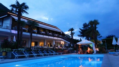 La Campagnola, Rezervați Hotel San Nazzaro 