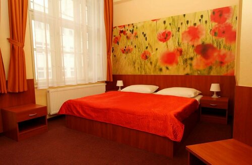 Hotel Zlatá Váha, Забронировать Отель Прага Чехия, рядом с Театр Губерниа