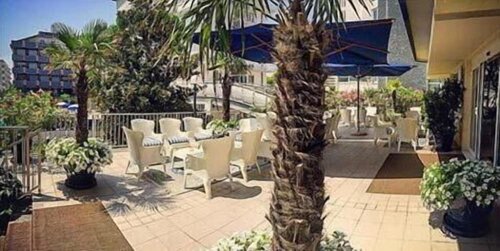 Hotel Caravelle, Забронировать Отель Отели Каттолики с питанием, Пансион