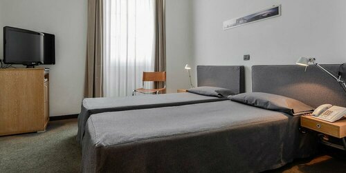 Albergo Alla Posta, Забронировать Отель Отели Триеста с парковкой, рядом с Базилика Палеокристина, Парковка