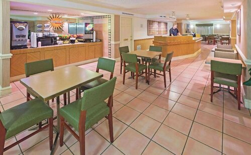 La Quinta Inn by Wyndham San Antonio Lackland, Reserva ahora Hotel San Antonio Bexar County