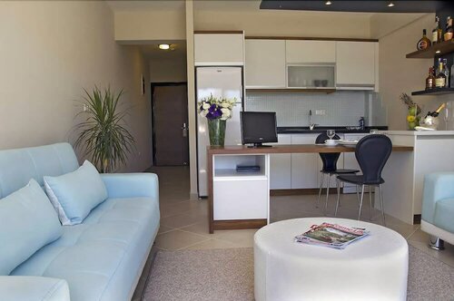 Kondo Suites & Residence, Забронировать Отель Отели Чешме с бассейном, рядом с Cesme Bus Terminal, Бассейн
