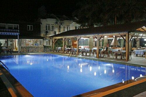 Canada Hotel & Bungalows, Забронировать Отель Отели Чиралы с бассейном, рядом с Пляж Olympos, Бассейн