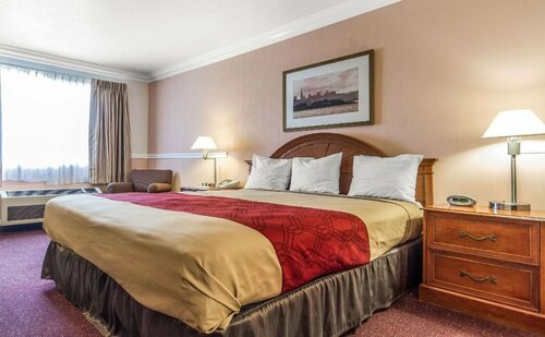 Econo Lodge Castro Valley I-580, Забронировать Отель Отели Кастро-Вэлли с парковкой, Парковка