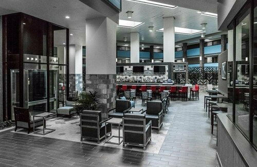 Four Points by Sheraton Detroit Novi, Забронировать Отель Отели Новей с бассейном, рядом с Развлекательный центр Lucky Strike в Нови, Бассейн