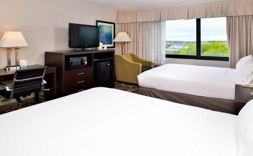 Elimwood Hotel, a Ramada by Wyndham, Забронировать Отель Мэриленд-Хайтс Миссури
