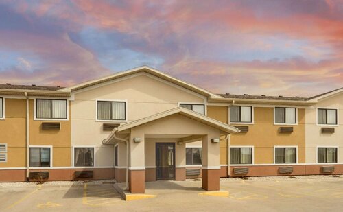 Super 8 by Wyndham Fond Du Lac, Rezervați Hotel Fond du Lac Wisconsin