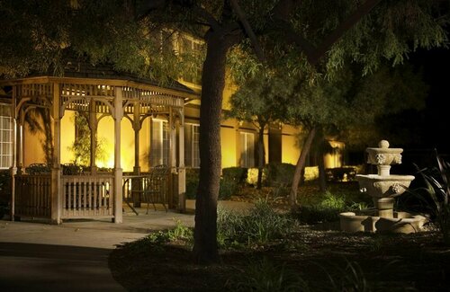 Larkspur Landing Extended Stay Suites Campbell, Забронировать Отель Отели Кэмпбелл с парковкой, Парковка