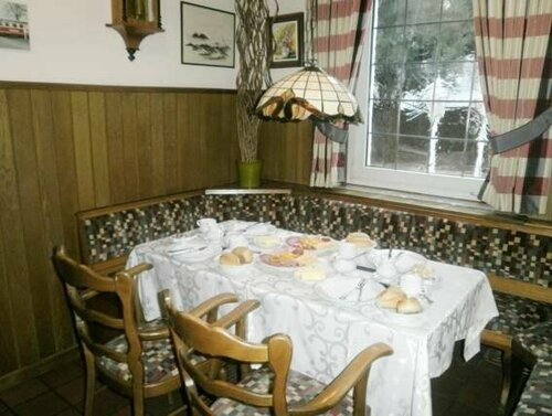 Hotel Zum Klosterfeld, Забронировать Отель  