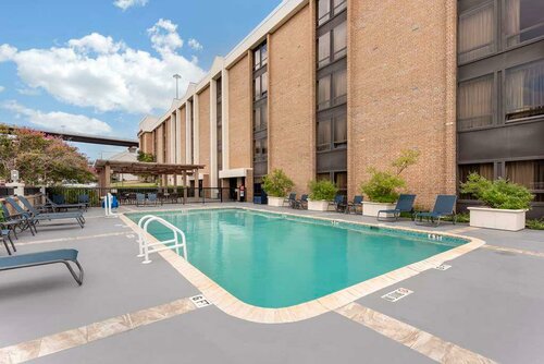 Best Western Plus Austin Central, Забронировать Отель Остин Greater Austin, рядом с Highland Mall