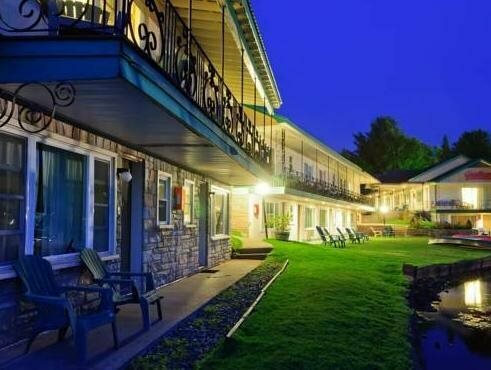 Gauthier's Saranac Lake Inn, Book Hotel  