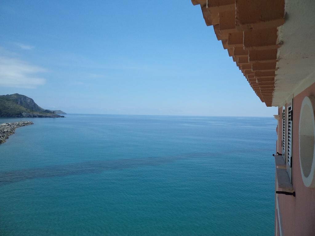 Hotel Tirreno Di Russo Albino and Brothers SAS