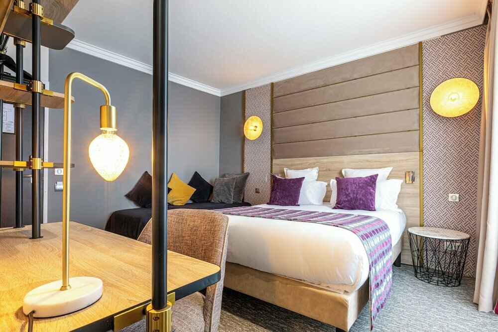 Hotel Nude Paris