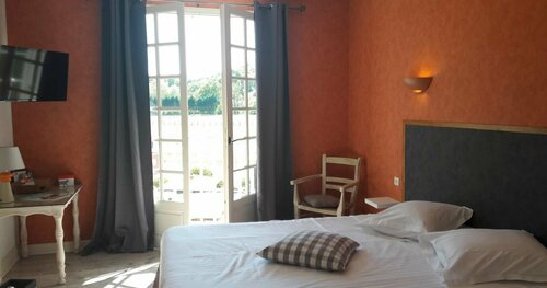 Auberge Anopapilles, Rezerwuj Hostel Saint-Viance 