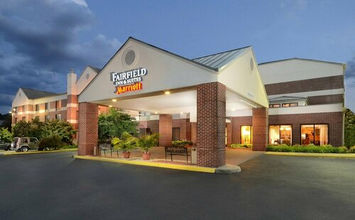 Fairfield Inn & Suites by Marriott Charlottesville North, Prenota Hotel Virginia Stati Uniti