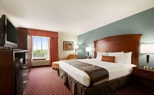 Wingate by Wyndham San Marcos, Забронировать Отель Сан-Маркос Texas Hill Country