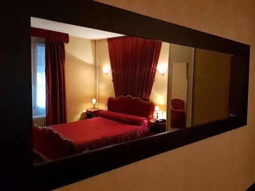 Hostellerie du Grand Sully, Varaa Hotelli Sully-sur-Loire Loiret