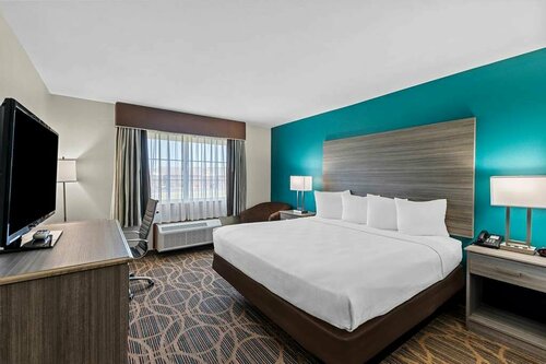 Best Western Plus Presidential Hotel & Suites - Pine Bluff, Book Hotel Hoteller i Ozark med pool, Swimmingpool