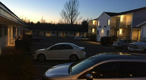 Auberge Shores Inn & Hotel, Book Hostel / Vandrerhjem Hoteller i New Brunswick med parkering, Parkering