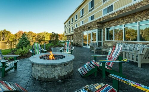 Fairfield Inn & Suites by Marriott Plymouth White Mountains, Prenota Hotel Plymouth New Hampshire