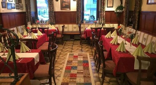Hotel Erzherzog Johann, Забронировать Отель Отели в центре Удернс, в центре, Парковка