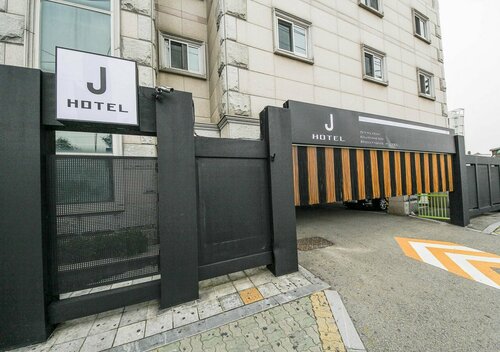J Hotel Suwon, Prenota Hotel Suwon Gyeonggi-do, vicino a Parco di Seoho