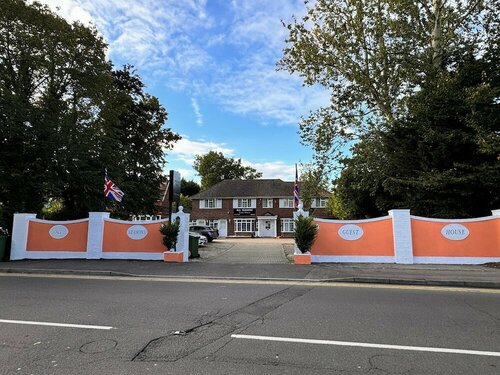 Four Seasons BB, Book Hotel Hoteller i Canterbury med parkering, Parkering