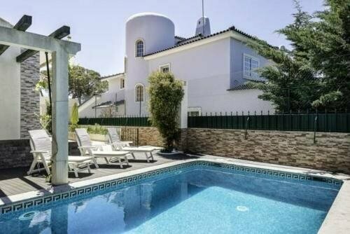 Casa Birre Guesthouse, Rezerwuj Hotel Hotele w Lisbon Region z Parkingiem, Parking