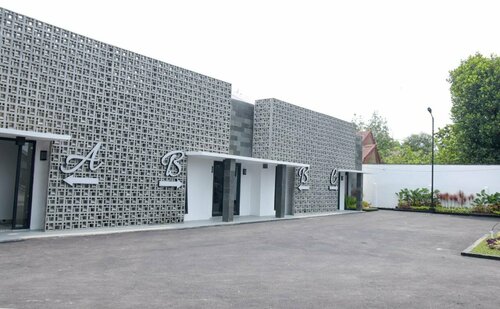 RedDoorz Plus near UNIMED Medan, Book Hotel Hoteller i Medan med parkering, Parkering