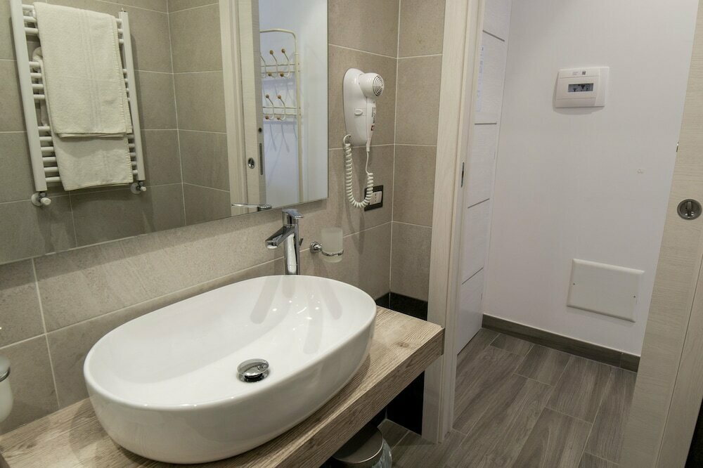 B&B Maremy... I 4 Elementi