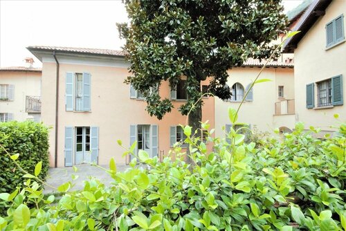 Villa Magnolia, Buchen Sie Villa Villen in Como, in der Nähe von Funicular, Villa