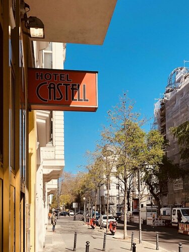 Hotel Castell am Kurfürstendamm, Забронировать Отель Отели Берлина с парковкой, рядом с Andenbuch Romanische Buchhandlung, Парковка