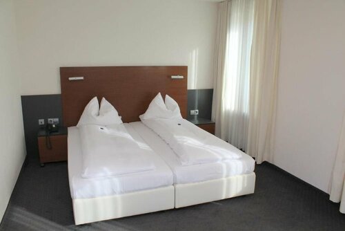 Hotel am Hirschgarten, Забронировать Отель Отели в центре Фильдерштадт с завтраком, отели в центре Фильдерштадт с завтраком