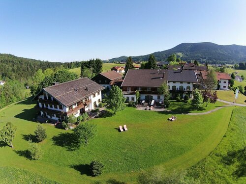 Tagungshotel Heißenhof, Забронировать Отель Отели Баварии с парковкой, Парковка