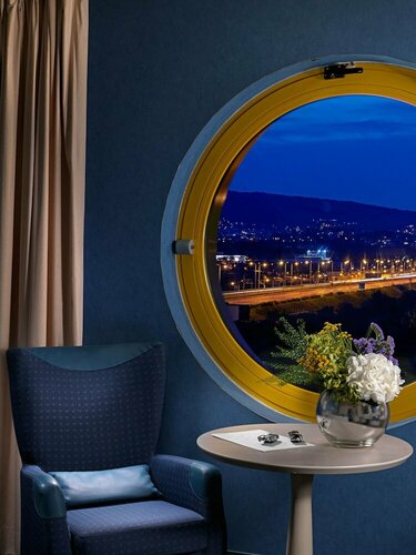 Holiday Inn Athens Attica Av, Airport W. by IHG, Забронировать Отель Отели Пайания 4 звезды, 4*