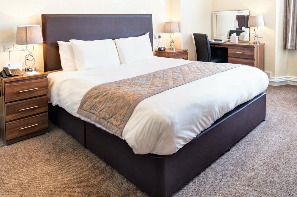 Royal Chase Hotel
