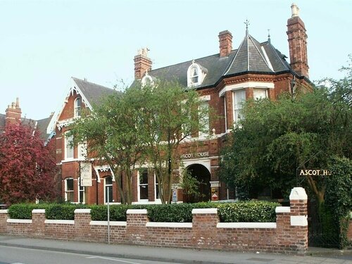 Ascot House, Забронировать Гостевой дом Йорк Северный Йоркшир, рядом с Методистская церковь городского района Хеворт