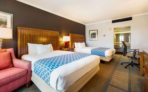 Econo Lodge Winter Haven Chain of Lakes, Забронировать Отель Уинтер-Хейвен Lakeland - Winter Haven