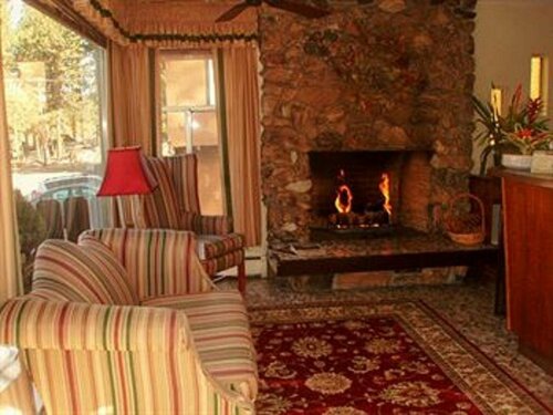 Ambassador Lake Tahoe, Забронировать Отель Саут-Лейк-Тахо South Lake Tahoe Area, рядом с Гондольный подъемник