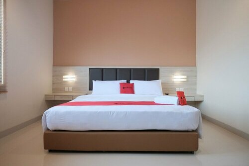 Beverly Hotel by Reddoorz, Varaa Hotelli Batam Center hotellit, joissa on pysäköinti, Pysäköinti