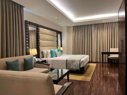 Deventure Sarovar Portico Kapashera, New Delhi, Забронировать Отель Отели Нью-Дели с завтраком, Завтраки