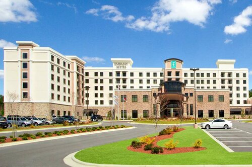 Embassy Suites by Hilton Fayetteville Fort Bragg, Забронировать Отель Форт-Брэгг Северная Каролина