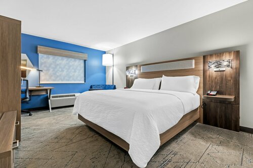 Holiday Inn Express Florence Northeast, an IHG Hotel, Reserva ahora Hotel Hoteles en Florence con aparcamiento, Aparcamiento