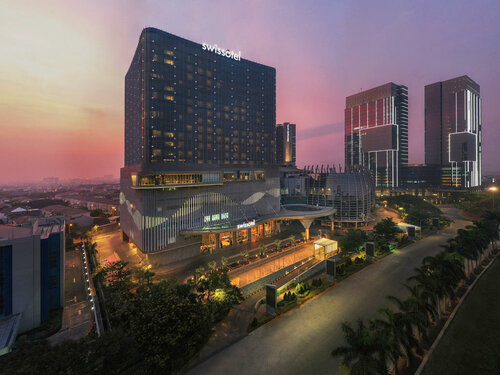 Swissôtel Jakarta PIK Avenue, Забронировать Отель Отели Джакарты с завтраком, рядом с Торговый центр PIK Avenue, Завтраки