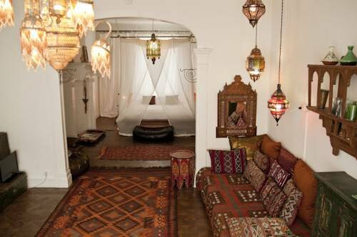 B&B Bazar Bizar, Забронировать Отель Отели Антверпена с бассейном, рядом с Опера Антверпена, Бассейн