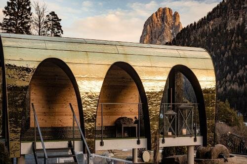 Alpin Garden Luxury Maison & SPA, Забронировать Курортный отель Отели Ортизеи с парковкой, рядом с Бугельная станция Палмер (нижняя станция), Парковка