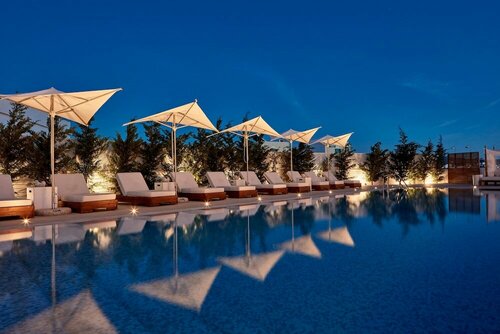 18 Grapes Hotel, Rezerwuj Hotel Hotele w Naxos z basenem, Basen