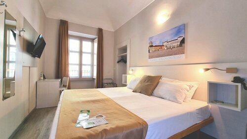 Hotel Astoria, Забронировать Отель Отели Турина с завтраком, рядом с Королевская библиотека, Завтраки